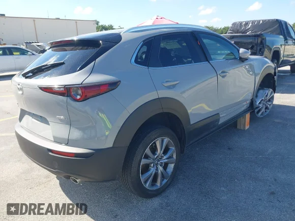 ✅ 2025 Mazda CX-30 S Preferred • VIN: 3MVDMBCM7SM790718 • Лот: 43723725. Опубліковано раніше на IAAI з пробігом 16 084 миль. Безкоштовний доступ до архіву аукціонних продажів зі США та докладний звіт про історію автомобіля на DreamBid. Зображення 4.