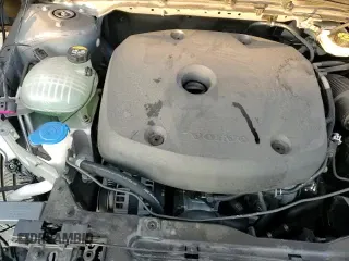 ✅ 2022 Volvo XC40 R-Design • VIN: YV4162UM4N2647943 • Лот: 95438755. Опубликован ранее на Copart с пробегом 64 067 миль. Бесплатный доступ к архиву аукционных продаж из США и подробный отчёт об истории автомобиля на DreamBid. Изображение 14.