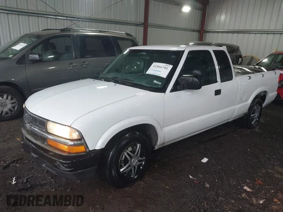 ✅ 2003 Chevrolet S-10 LS • VIN: 1GCCS19X238277865 • Lot: 41866781. Wystawiony na IAAI z przebiegiem 167 504 mil. Bezpłatny archiwum sprzedaży aukcyjnych z USA i szczegółowy raport historii pojazdu na DreamBid. Zdjęcie 2.