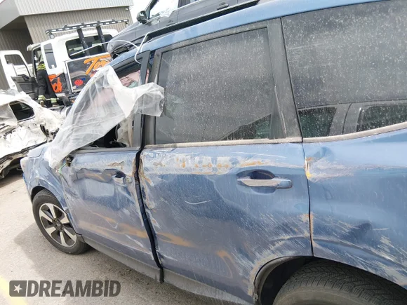 ✅ 2018 Subaru Forester Premium • VIN: JF2SJAGC4JH566811 • Lot: 45339797. Wystawiony na IAAI z przebiegiem 29 173 mil. Bezpłatny archiwum sprzedaży aukcyjnych z USA i szczegółowy raport historii pojazdu na DreamBid. Zdjęcie 14.