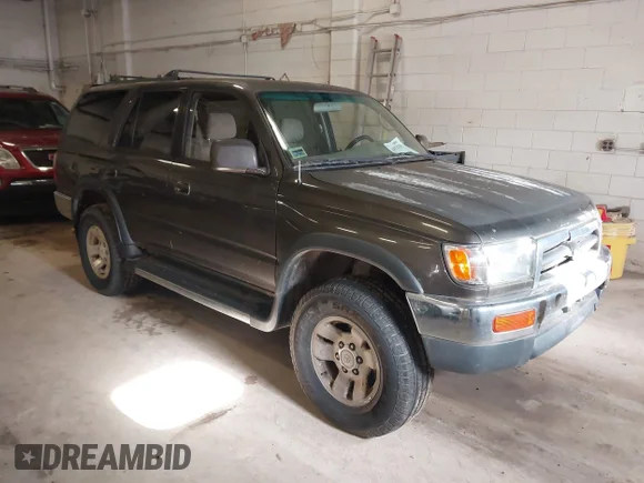 ✅ 1998 Toyota 4Runner SR5 • VIN: JT3HN86R3W0189832 • Лот: 44974298. Опубліковано раніше на IAAI з пробігом 196 178 миль. Безкоштовний доступ до архіву аукціонних продажів зі США та докладний звіт про історію автомобіля на DreamBid. Зображення 1.