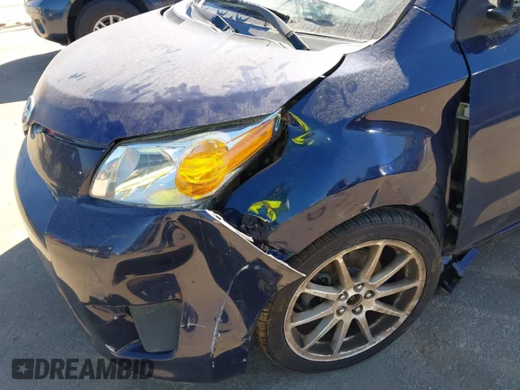 ✅ 2009 Scion xD • VIN: JTKKU10459J037034 • Lot: 43516453. Wystawiony na IAAI z przebiegiem 236 247 mil. Bezpłatny archiwum sprzedaży aukcyjnych z USA i szczegółowy raport historii pojazdu na DreamBid. Zdjęcie 6.