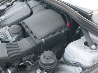 ✅ 2015 BMW X1 xDrive35i • VIN: WBAVM5C56FVV94911 • Lot: 42781558. Wystawiony na IAAI z przebiegiem 51 143 mil. Bezpłatny archiwum sprzedaży aukcyjnych z USA i szczegółowy raport historii pojazdu na DreamBid. Zdjęcie 19.