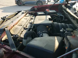 ✅ 2021 Chevrolet Silverado 1500 LT Trail Boss • VIN: 1GCPYFEL2MZ386824 • Lot: 43395336. Wystawiony na IAAI z przebiegiem 70 010 mil. Bezpłatny archiwum sprzedaży aukcyjnych z USA i szczegółowy raport historii pojazdu na DreamBid. Zdjęcie 12.