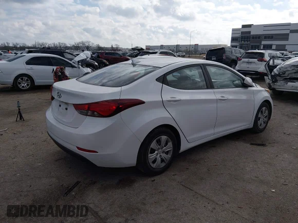 ✅ 2016 Hyundai Elantra SE • VIN: 5NPDH4AE1GH789641 • Лот: 43998550. Опубликован ранее на IAAI с пробегом 106 589 миль. Бесплатный доступ к архиву аукционных продаж из США и подробный отчёт об истории автомобиля на DreamBid. Изображение 4.