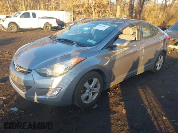 ✅ 2013 Hyundai Elantra Limited • VIN: KMHDH4AE8DU928077 • Lot: 44095674. Wystawiony na IAAI z przebiegiem 112 233 mil. Bezpłatny archiwum sprzedaży aukcyjnych z USA i szczegółowy raport historii pojazdu na DreamBid. Zdjęcie 2.