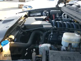 ✅ 2020 GMC Yukon XL SLT • VIN: 1GKS1GKC9LR186504 • Lot: 41302367. Wystawiony na IAAI z przebiegiem 20 109 mil. Bezpłatny archiwum sprzedaży aukcyjnych z USA i szczegółowy raport historii pojazdu na DreamBid. Zdjęcie 18.