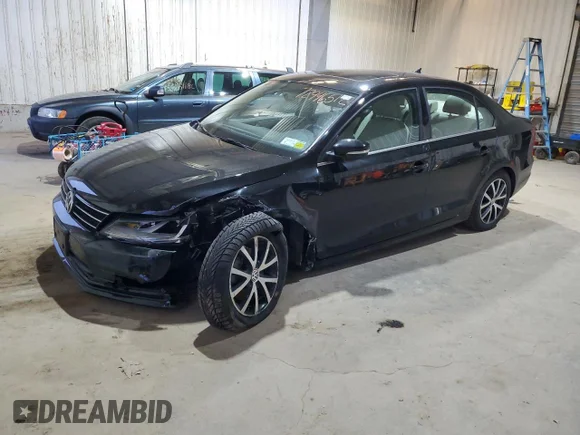✅ 2017 Volkswagen Jetta SE • VIN: 3VWDB7AJ0HM322526 • Лот: 72946512. Опубліковано раніше на Copart з пробігом 32 855 миль. Безкоштовний доступ до архіву аукціонних продажів зі США та докладний звіт про історію автомобіля на DreamBid. Зображення 1.