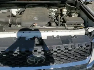 ✅ 2019 Toyota Tundra SR5 • VIN: 5TFUW5F16KX807291 • Lot: 66140015. Listed on Copart with 82,084 mi. Free auction sales archive from the USA and detailed vehicle history report at DreamBid. Image 13.