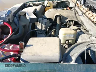 ✅ 2002 Chevrolet Suburban LT • VIN: 1GNFK16Z82J307761 • Lot: 42779355. Listed on IAAI with 150,021 mi. Free auction sales archive from the USA and detailed vehicle history report at DreamBid. Image 12.