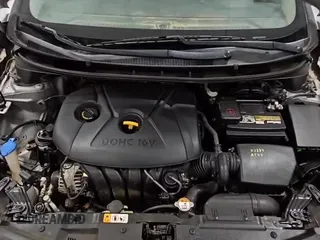 ✅ 2013 Hyundai Elantra • VIN: KMHD35LE2DU112886 • Lot: 67847715. Listed on Copart with 160,819 mi. Free auction sales archive from the USA and detailed vehicle history report at DreamBid. Image 15.