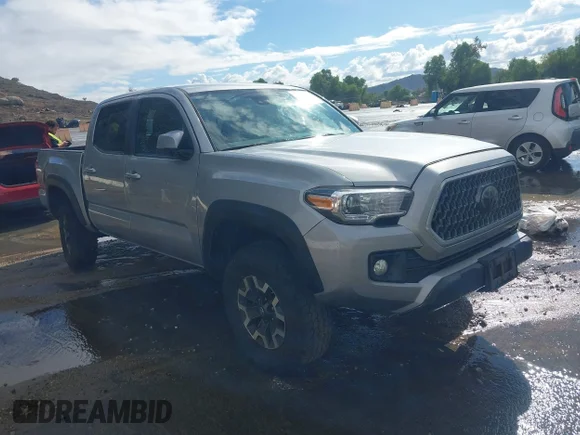 ✅ 2018 Toyota Tacoma SR5 • VIN: 3TMAZ5CN0JM072233 • Лот: 43763410. Опубликован ранее на IAAI с пробегом 269 373 миль. Бесплатный доступ к архиву аукционных продаж из США и подробный отчёт об истории автомобиля на DreamBid. Изображение 1.