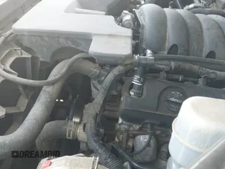 ✅ 2015 Chevrolet Tahoe Commercial • VIN: 1GNLC2EC4FR601930 • Lot: 42784289. Wystawiony na IAAI z przebiegiem 209 292 mil. Bezpłatny archiwum sprzedaży aukcyjnych z USA i szczegółowy raport historii pojazdu na DreamBid. Zdjęcie 18.