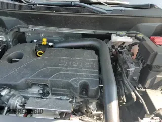 ✅ 2025 Chevrolet Equinox FWD LT • VIN: 3GNAXHEG3SL106153 • Lot: 63237415. Wystawiony na Copart z przebiegiem 14 204 mil. Bezpłatny archiwum sprzedaży aukcyjnych z USA i szczegółowy raport historii pojazdu na DreamBid. Zdjęcie 16.