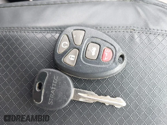 ✅ 2005 Buick LaCrosse CXL • VIN: 2G4WD532751246415 • Лот: 41394756. Опубліковано раніше на IAAI з пробігом 229 889 миль. Безкоштовний доступ до архіву аукціонних продажів зі США та докладний звіт про історію автомобіля на DreamBid. Зображення 11.