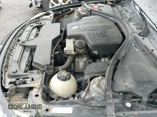 ✅ 2015 BMW 3 Series 328i xDrive • VIN: WBA3B3C57FJ985378 • Lot: 43494552. Wystawiony na IAAI z przebiegiem 122 079 mil. Bezpłatny archiwum sprzedaży aukcyjnych z USA i szczegółowy raport historii pojazdu na DreamBid. Zdjęcie 19.