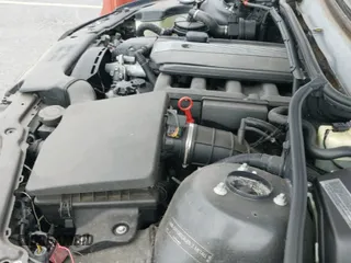 ✅ 2005 BMW 3 Series 325i • VIN: WBAEV33415KX11061 • Lot: 42810241. Wystawiony na IAAI z przebiegiem 168 338 mil. Bezpłatny archiwum sprzedaży aukcyjnych z USA i szczegółowy raport historii pojazdu na DreamBid. Zdjęcie 12.