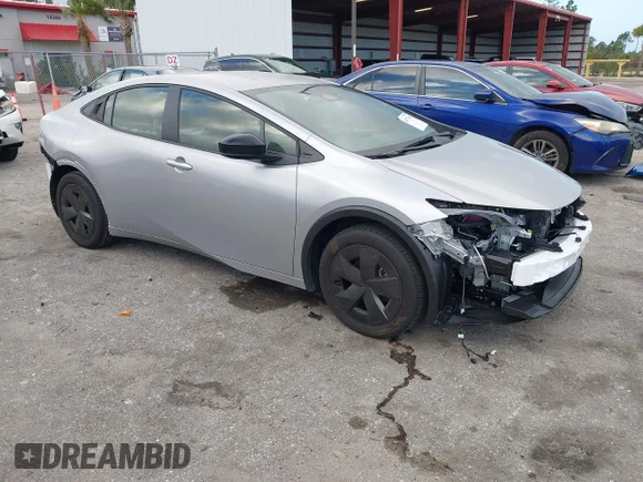 ✅ 2025 Toyota Prius LE • VIN: JTDACAAUXS3053194 • Лот: 44772440. Опубликован ранее на IAAI с пробегом 6 067 миль. Бесплатный доступ к архиву аукционных продаж из США и подробный отчёт об истории автомобиля на DreamBid. Изображение 1.