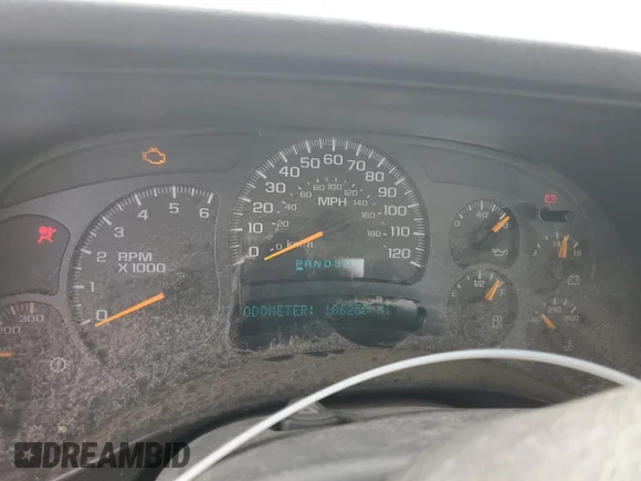 ✅ 2003 Chevrolet Silverado 2500HD Work Truck • VIN: 1GCHC24U33E306474 • Лот: 70028625. Опубліковано раніше на Copart з пробігом 186 250 миль. Безкоштовний доступ до архіву аукціонних продажів зі США та докладний звіт про історію автомобіля на DreamBid. Зображення 9.