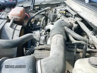 ✅ 2001 Ford F-250 XL • VIN: 1FTNW21S31EC77648 • Lot: 41523954. Wystawiony na IAAI z przebiegiem 218 035 mil. Bezpłatny archiwum sprzedaży aukcyjnych z USA i szczegółowy raport historii pojazdu na DreamBid. Zdjęcie 13.