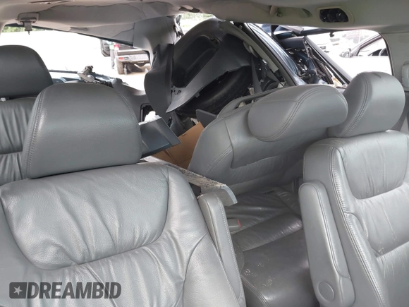 ✅ 2006 Honda Odyssey EX-L • VIN: 5FNRL38726B046411 • Lot: 45215392. Wystawiony na IAAI z przebiegiem 278 891 mil. Bezpłatny archiwum sprzedaży aukcyjnych z USA i szczegółowy raport historii pojazdu na DreamBid. Zdjęcie 8.