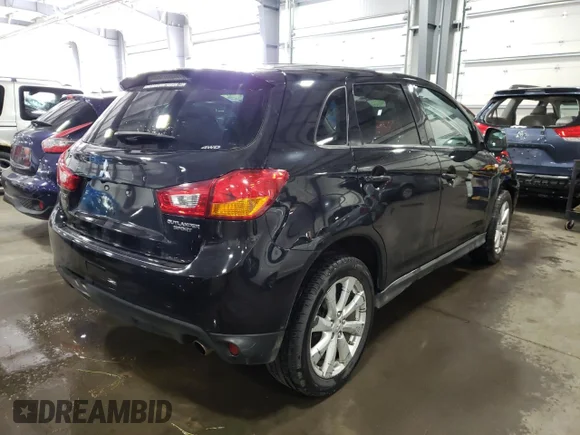 ✅ 2015 Mitsubishi Outlander SE • VIN: 4A4AR4AU2FE001500 • Lot: 57006302. Wystawiony na Copart z przebiegiem 106 067 mil. Bezpłatny archiwum sprzedaży aukcyjnych z USA i szczegółowy raport historii pojazdu na DreamBid. Zdjęcie 4.