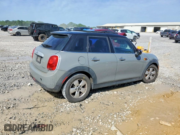 ✅ 2015 MINI Hardtop 4 Door • VIN: WMWXS5C54FT829302 • Lot: 51659996. Wystawiony na Copart z przebiegiem 202 593 mil. Bezpłatny archiwum sprzedaży aukcyjnych z USA i szczegółowy raport historii pojazdu na DreamBid. Zdjęcie 3.