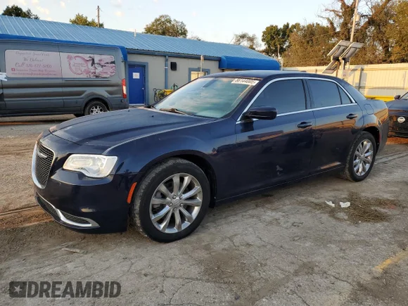 ✅ 2017 Chrysler 300 Limited • VIN: 2C3CCARG5HH534309 • Lot: 86144005. Wystawiony na Copart z przebiegiem 131 770 mil. Bezpłatny archiwum sprzedaży aukcyjnych z USA i szczegółowy raport historii pojazdu na DreamBid. Zdjęcie 1.