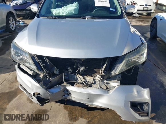 ✅ 2018 Nissan Pathfinder S • VIN: 5N1DR2MN3JC628185 • Lot: 44184073. Wystawiony na IAAI z przebiegiem 103 716 mil. Bezpłatny archiwum sprzedaży aukcyjnych z USA i szczegółowy raport historii pojazdu na DreamBid. Zdjęcie 6.