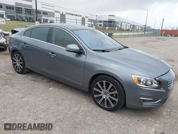 ✅ 2016 Volvo S60 T5 Drive-E Premier • VIN: LYV402FK9GB113500 • Лот: 44548696. Опубліковано раніше на IAAI з пробігом 52 214 миль. Безкоштовний доступ до архіву аукціонних продажів зі США та докладний звіт про історію автомобіля на DreamBid. Зображення 1.