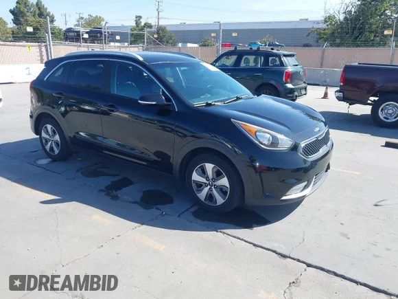 ✅ 2018 Kia Niro EX • VIN: KNDCC3LC7J5140966 • Лот: 45528293. Опубліковано раніше на IAAI з пробігом 214 151 миль. Безкоштовний доступ до архіву аукціонних продажів зі США та докладний звіт про історію автомобіля на DreamBid. Зображення 1.