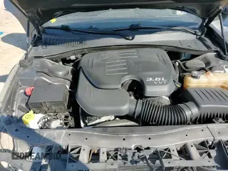 ✅ 2021 Chrysler 300 S • VIN: 2C3CCABGXMH585504 • Лот: 71813585. Опубликован ранее на Copart с пробегом 102 298 миль. Бесплатный доступ к архиву аукционных продаж из США и подробный отчёт об истории автомобиля на DreamBid. Изображение 14.