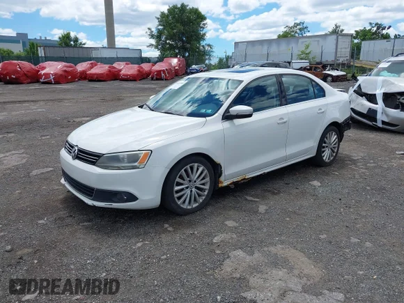 ✅ 2011 Volkswagen Jetta SEL • VIN: 3VWLZ7AJ4BM303587 • Lot: 45307480. Wystawiony na IAAI z przebiegiem 203 089 mil. Bezpłatny archiwum sprzedaży aukcyjnych z USA i szczegółowy raport historii pojazdu na DreamBid. Zdjęcie 2.