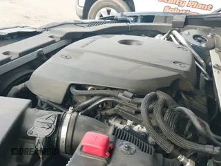 ✅ 2019 Volvo XC60 Momentum • VIN: LYV102RK1KB315948 • Lot: 41683160. Listed on IAAI with 28,148 mi. Free auction sales archive from the USA and detailed vehicle history report at DreamBid. Image 13.