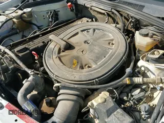 ✅ 1992 Mercedes-Benz 190 • VIN: WDBDA29D7NF950147 • Lot: 42556759. Wystawiony na IAAI z przebiegiem 189 897 mil. Bezpłatny archiwum sprzedaży aukcyjnych z USA i szczegółowy raport historii pojazdu na DreamBid. Zdjęcie 13.