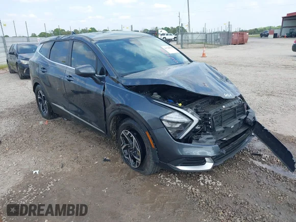 ✅ 2023 Kia Sportage LX • VIN: KNDPU3AF5P7117291 • Лот: 44710014. Опубліковано раніше на IAAI з пробігом 106 677 миль. Безкоштовний доступ до архіву аукціонних продажів зі США та докладний звіт про історію автомобіля на DreamBid. Зображення 1.