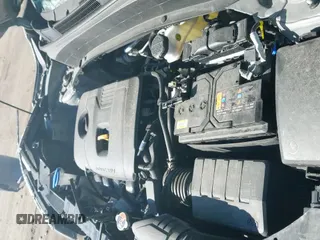 ✅ 2025 Kia Seltos LX • VIN: KNDEPCAA5S7670972 • Lot: 43370698. Wystawiony na IAAI z przebiegiem 9 794 mil. Bezpłatny archiwum sprzedaży aukcyjnych z USA i szczegółowy raport historii pojazdu na DreamBid. Zdjęcie 19.