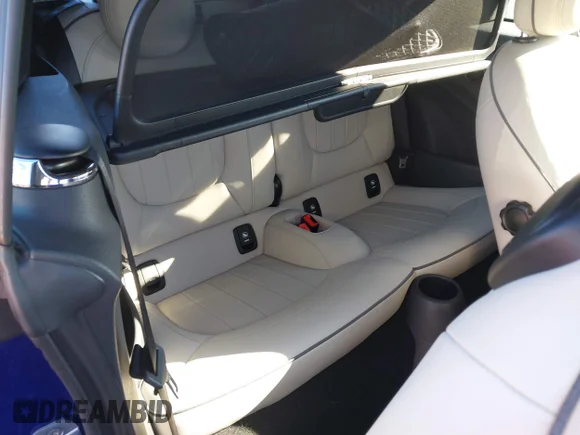 ✅ 2019 MINI Convertible • VIN: WMWWH9C5XK3E23426 • Лот: 43438856. Опубліковано раніше на IAAI з пробігом 45 034 миль. Безкоштовний доступ до архіву аукціонних продажів зі США та докладний звіт про історію автомобіля на DreamBid. Зображення 8.
