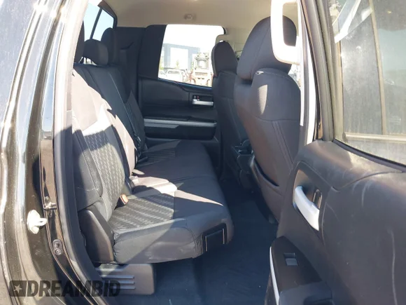 ✅ 2018 Toyota Tundra SR • VIN: 5TFRY5F18JX242671 • Lot: 44680976. Wystawiony na IAAI z przebiegiem 122 510 mil. Bezpłatny archiwum sprzedaży aukcyjnych z USA i szczegółowy raport historii pojazdu na DreamBid. Zdjęcie 8.