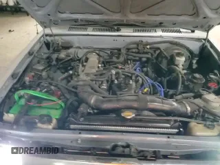 ✅ 1990 Toyota Pickup DLX • VIN: JT4RN01P5L0007647 • Lot: 83492474. Listed on Copart with 220,774 mi. Free auction sales archive from the USA and detailed vehicle history report at DreamBid. Image 13.