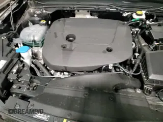 ✅ 2025 Volvo XC40 Plus Dark Theme • VIN: YV4L12UC5S2499988 • Lot: 57874585. Listed on Copart with 14,438 mi. Free auction sales archive from the USA and detailed vehicle history report at DreamBid. Image 14.