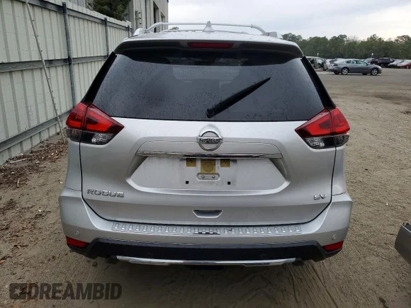 ✅ 2019 Nissan Rogue S • VIN: JN8AT2MT4KW258568 • Лот: 73056045. Опубліковано раніше на Copart з пробігом 56 411 миль. Безкоштовний доступ до архіву аукціонних продажів зі США та докладний звіт про історію автомобіля на DreamBid. Зображення 6.