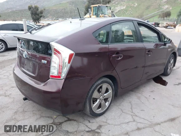 ✅ 2013 Toyota Prius Two • VIN: JTDKN3DUXD5612028 • Lot: 44008941. Wystawiony na IAAI z przebiegiem 194 982 mil. Bezpłatny archiwum sprzedaży aukcyjnych z USA i szczegółowy raport historii pojazdu na DreamBid. Zdjęcie 4.