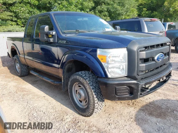 ✅ 2011 Ford F-250 XL • VIN: 1FT7X2B62BEB77422 • Lot: 42874727. Wystawiony na IAAI z przebiegiem 132 039 mil. Bezpłatny archiwum sprzedaży aukcyjnych z USA i szczegółowy raport historii pojazdu na DreamBid. Zdjęcie 1.