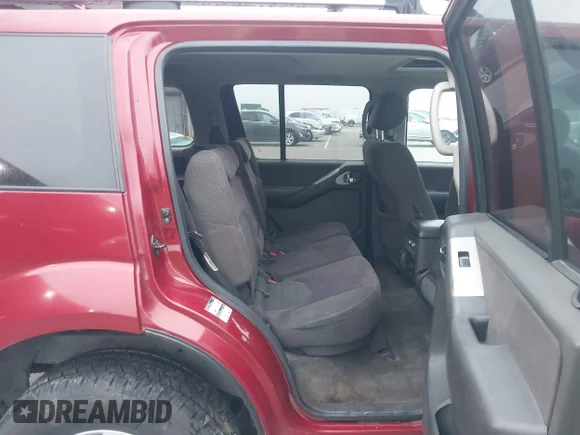 ✅ 2005 Nissan Pathfinder SE • VIN: 5N1AR18U95C722432 • Lot: 44045144. Wystawiony na IAAI z przebiegiem Nie podano. Bezpłatny archiwum sprzedaży aukcyjnych z USA i szczegółowy raport historii pojazdu na DreamBid. Zdjęcie 8.