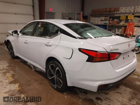 ✅ 2024 Nissan Altima SR • VIN: 1N4BL4CW2RN364174 • Lot: 43832792. Wystawiony na IAAI z przebiegiem 13 114 mil. Bezpłatny archiwum sprzedaży aukcyjnych z USA i szczegółowy raport historii pojazdu na DreamBid. Zdjęcie 3.