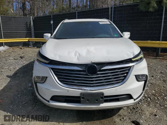 ✅ 2022 Buick Enclave Essence • VIN: 5GAERBKWXNJ108220 • Лот: 48430925. Опубліковано раніше на Copart з пробігом 63 633 миль. Безкоштовний доступ до архіву аукціонних продажів зі США та докладний звіт про історію автомобіля на DreamBid. Зображення 5.