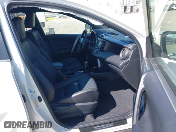 ✅ 2017 Toyota RAV4 SE • VIN: JTMNFREV2HJ712898 • Lot: 44885757. Wystawiony na IAAI z przebiegiem 99 365 mil. Bezpłatny archiwum sprzedaży aukcyjnych z USA i szczegółowy raport historii pojazdu na DreamBid. Zdjęcie 5.