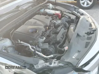 ✅ 2019 Toyota Camry LE • VIN: 4T1B11HK2KU810061 • Lot: 43660727. Listed on IAAI with 117,435 mi. Free auction sales archive from the USA and detailed vehicle history report at DreamBid. Image 19.