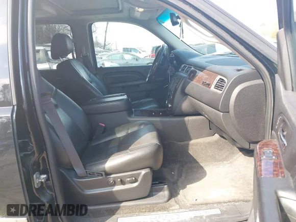 ✅ 2013 GMC Yukon XL Denali • VIN: 1GKS2MEF6DR274476 • Лот: 41786569. Опубликован ранее на IAAI с пробегом 126 744 миль. Бесплатный доступ к архиву аукционных продаж из США и подробный отчёт об истории автомобиля на DreamBid. Изображение 5.